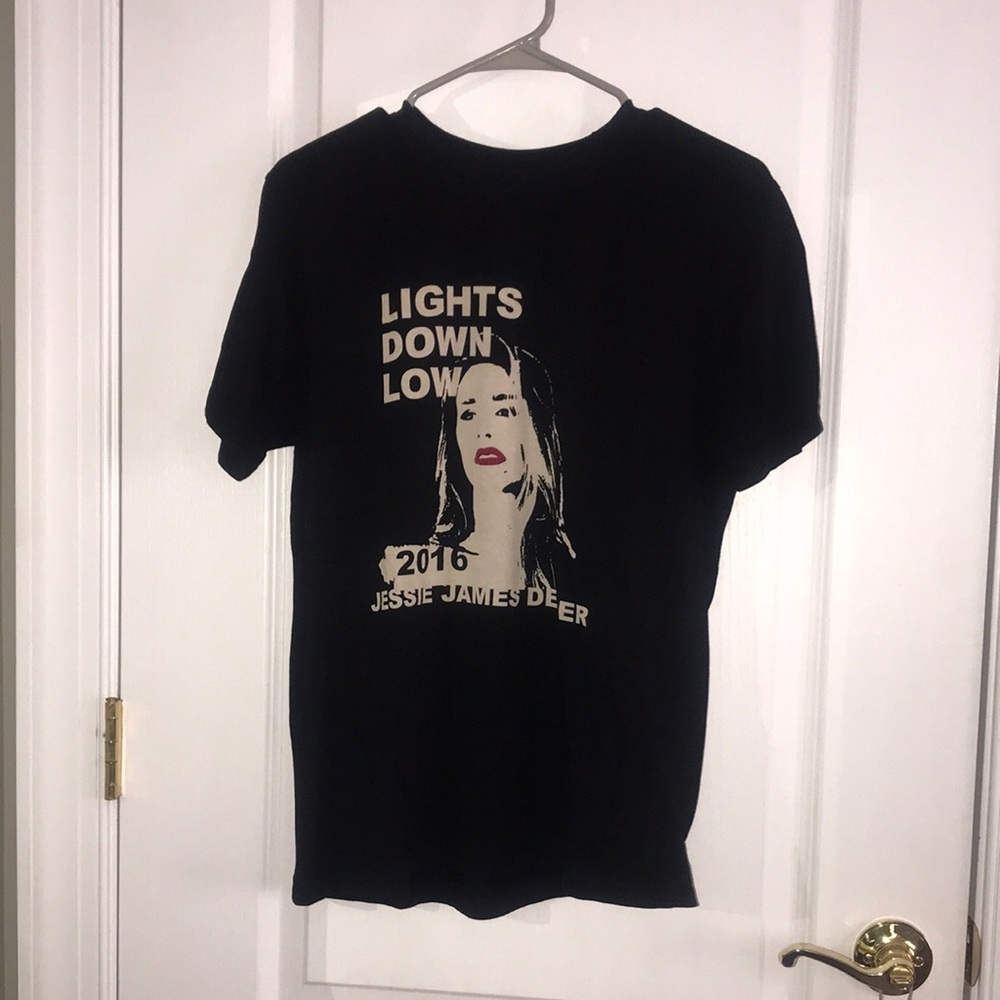 Jessie James Decker tshirt